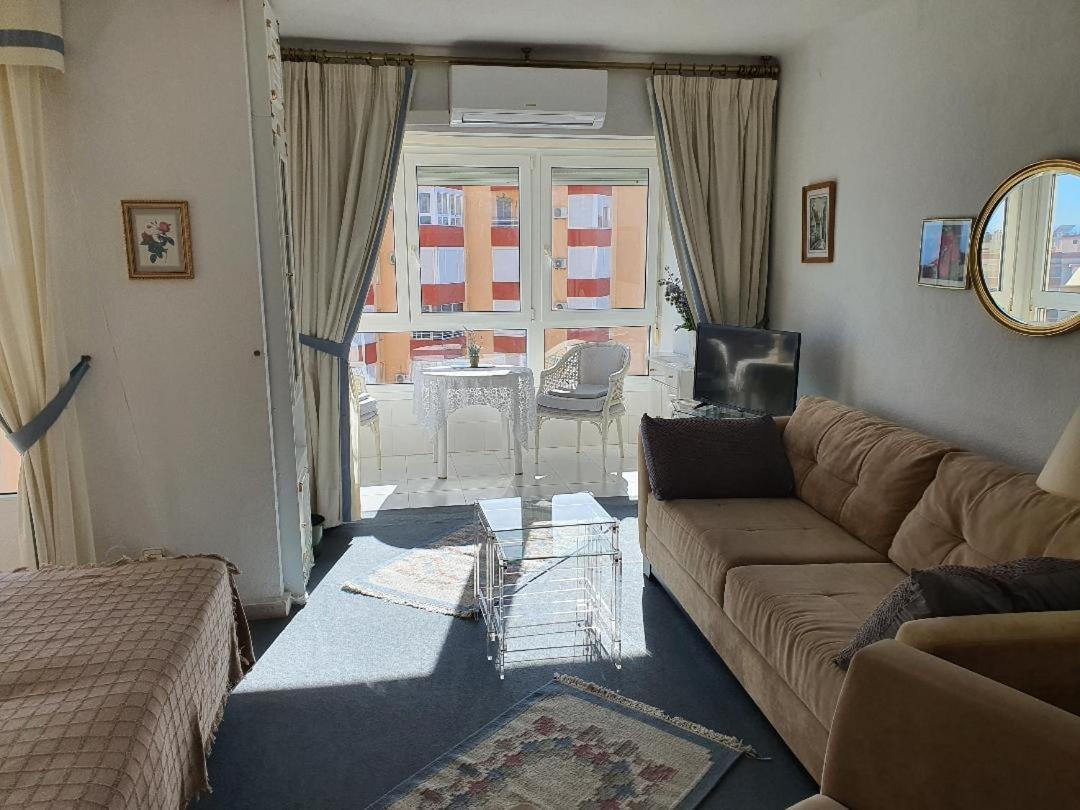 טורוקס Luxury Studio Apartment 2 Night Minimum Stay Until June 31St!! מראה חיצוני תמונה