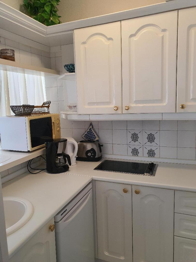 טורוקס Luxury Studio Apartment 2 Night Minimum Stay Until June 31St!! מראה חיצוני תמונה