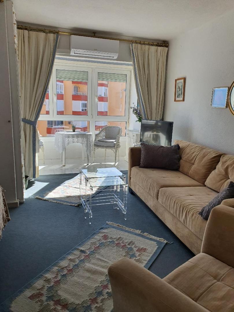 טורוקס Luxury Studio Apartment 2 Night Minimum Stay Until June 31St!! מראה חיצוני תמונה