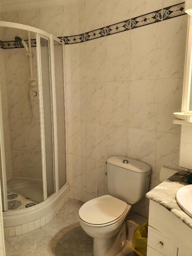 טורוקס Luxury Studio Apartment 2 Night Minimum Stay Until June 31St!! מראה חיצוני תמונה
