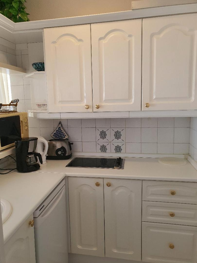 טורוקס Luxury Studio Apartment 2 Night Minimum Stay Until June 31St!! מראה חיצוני תמונה